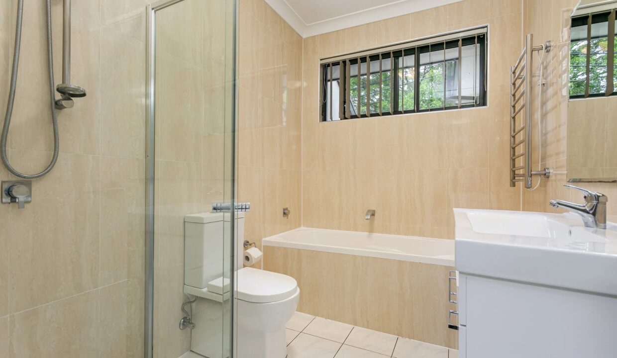 16842437_6_1_240121_112843-w4500-h3000