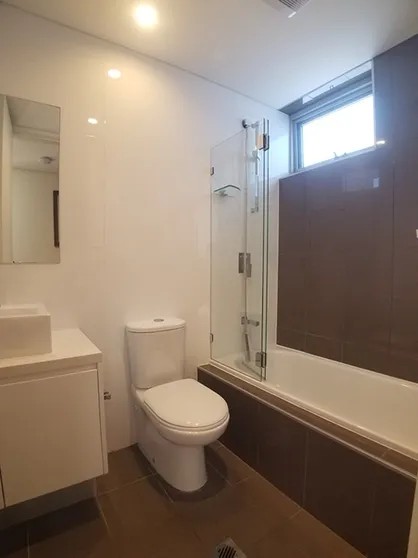 11298432_12_pi_190512_032944-w600-h800