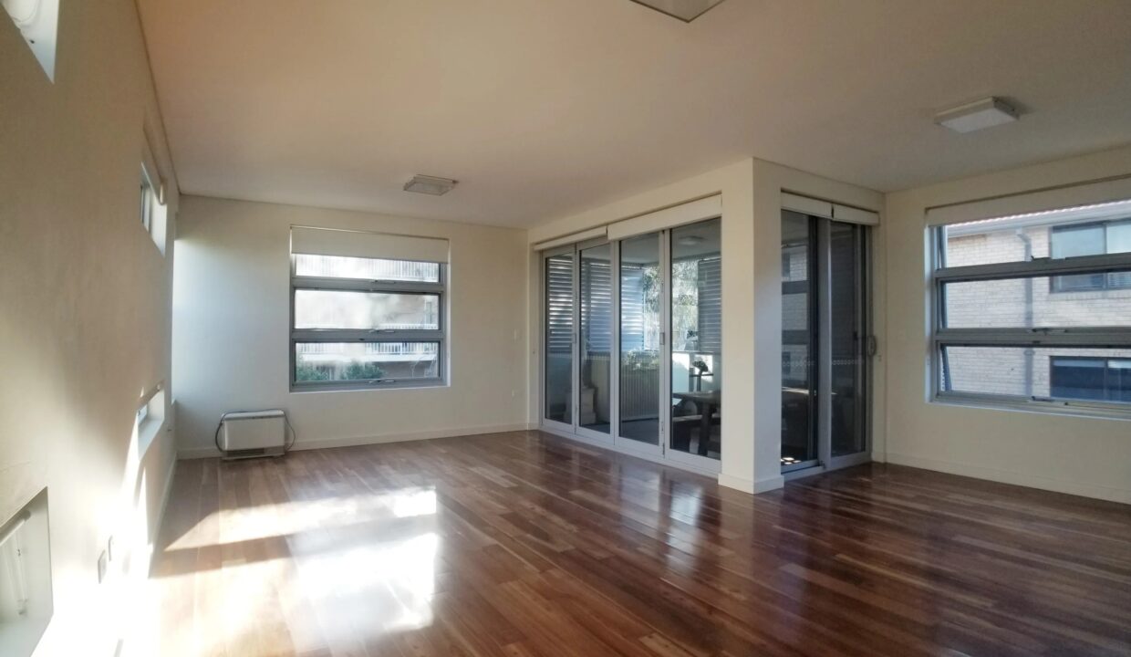 2017094343_2_1_210702_070805-w2840-h2160